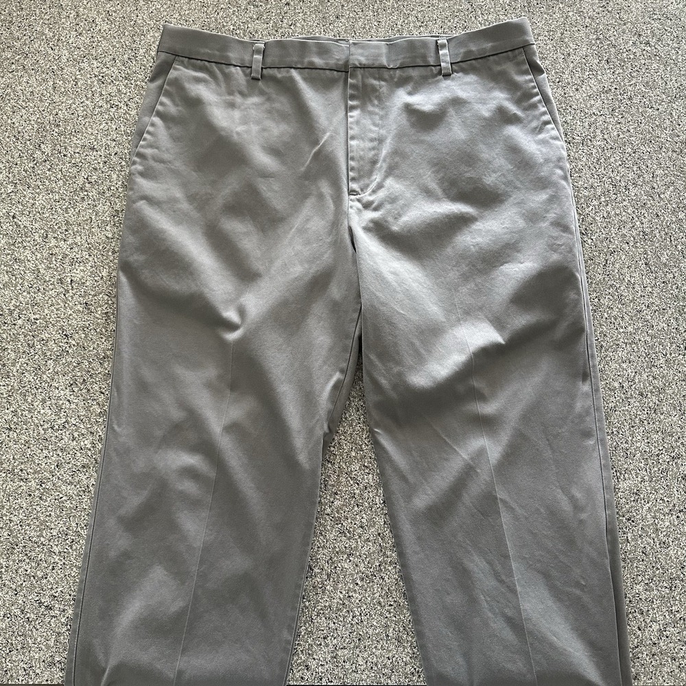 Dockers Signautre Khaki Pants Mens 40x29 D3 Classic Fit Straight Flat Front Gray